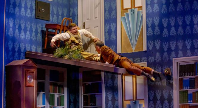 Play Goes Wrong1
